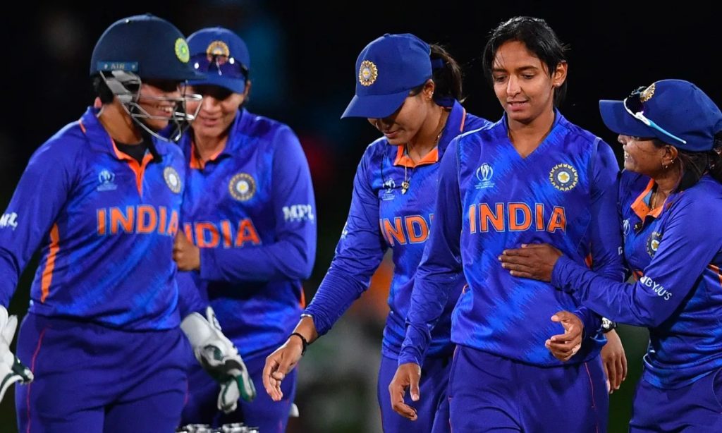 england-women-vs-india-women-2nd-t20-team-india-eight-wickets-victory