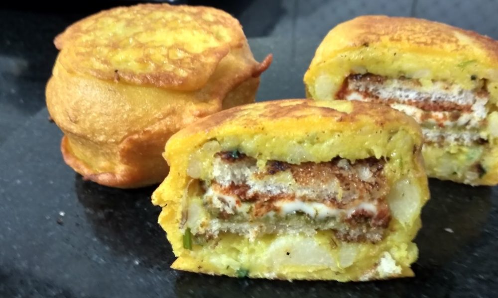 food-news-ulta-vadapav-is-became-famouse-in-surat