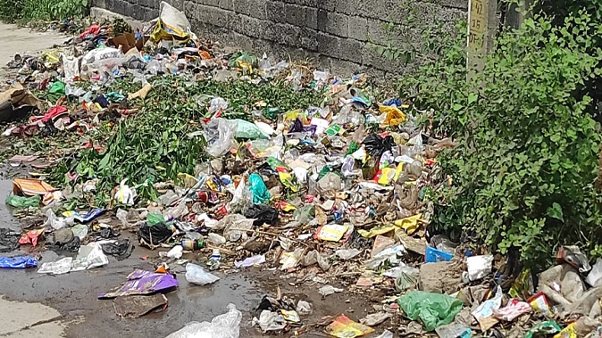 Garbage piles all around in Sihore, main roads turned into garbage dumping sides