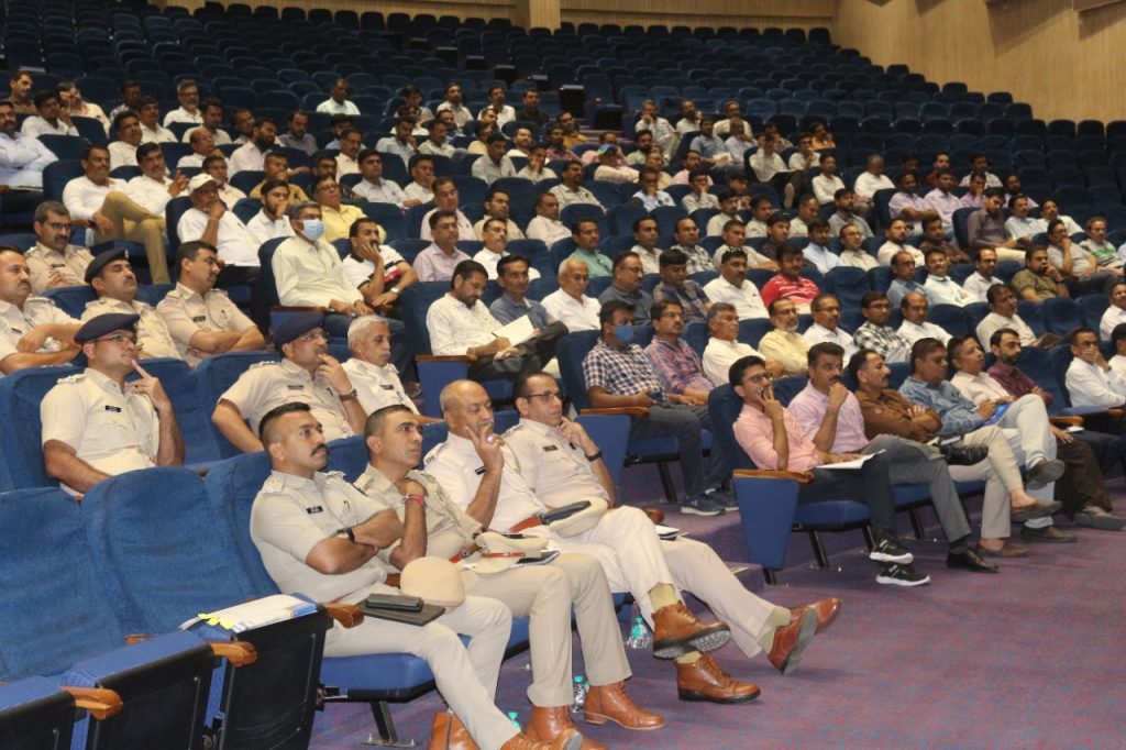 Training of sector officers and police officers was conducted in connection with the elections