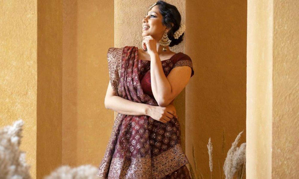 wear-your-wedding-lehenga-like-this-on-karwa-chauth-to-look-more-stylish-and-unique