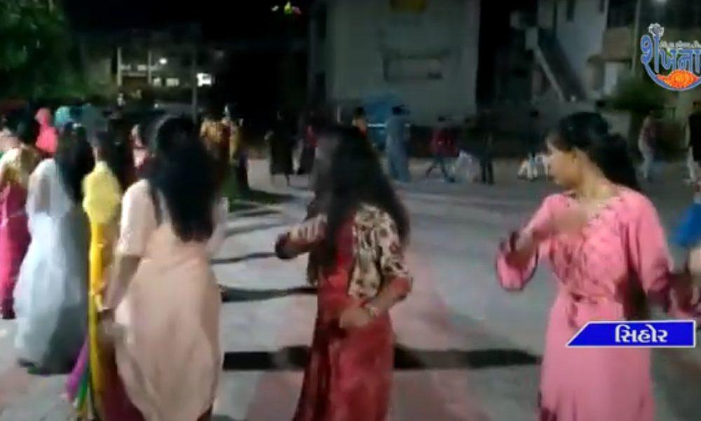 Rasgarba was organized in Puneet Nagar area