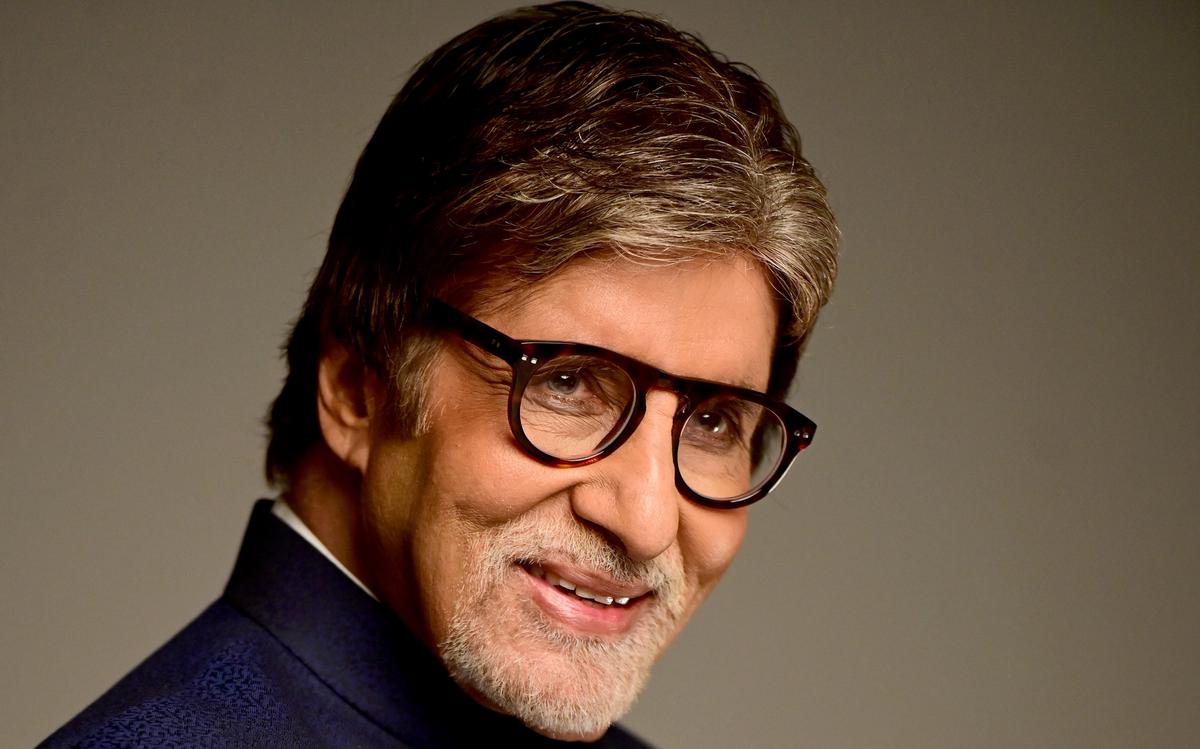 amitabh-bachchan-chalisa-and-worship-rituals-are-performed-every-day-read