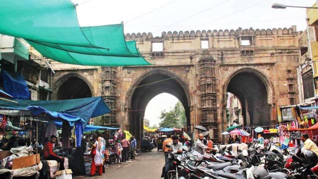 Crowded markets before Diwali! The markets of Ahmedabad, Surat, Rajkot and Vadodara are not even a place to set foot