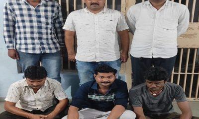 three-persons-were-caught-by-the-lcb-while-gambling-in-an-open-area-in-the-village-of-baavad-of-sihore