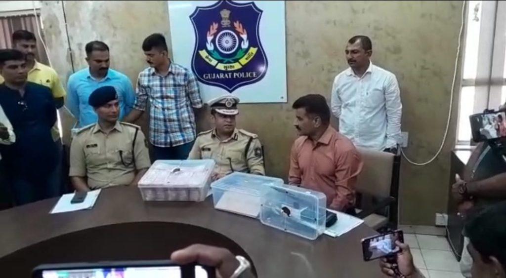 5 nabbed with 6951 Jalinot of rate 2000 from Bhavnagar, 3 absconding