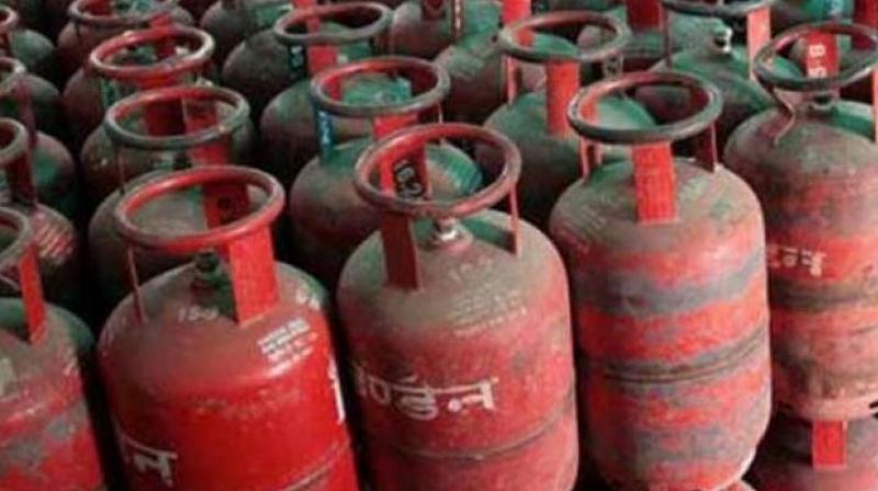commercial-lpg-cylinder-price-reduced-with-effect-from-today