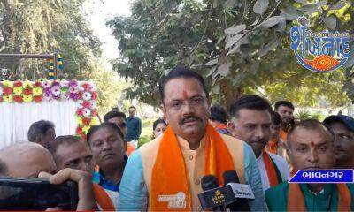 At Bhavnagar Jashonath Chowk, Abedkar's statue was garlanded by Jitubhai Vaghani.