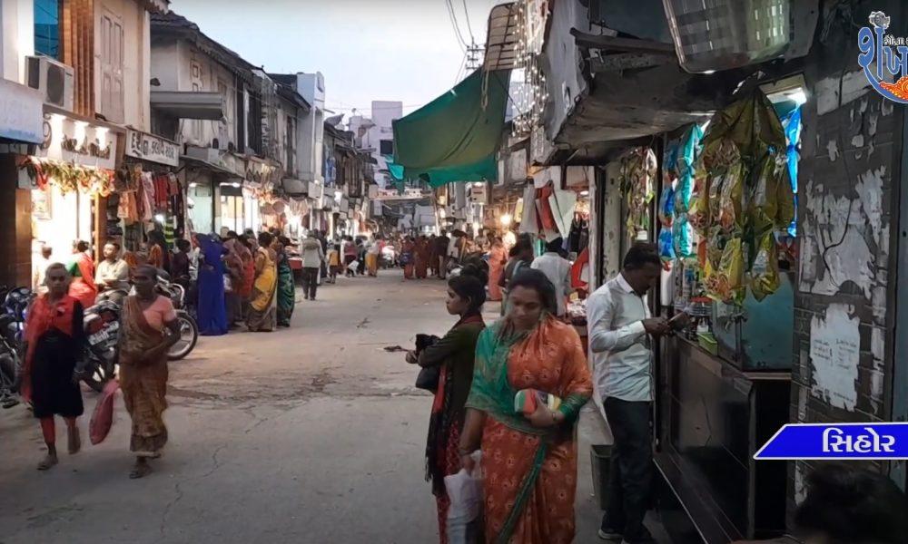 In the markets of Sehore, Diwali was held in the markets with the wind.