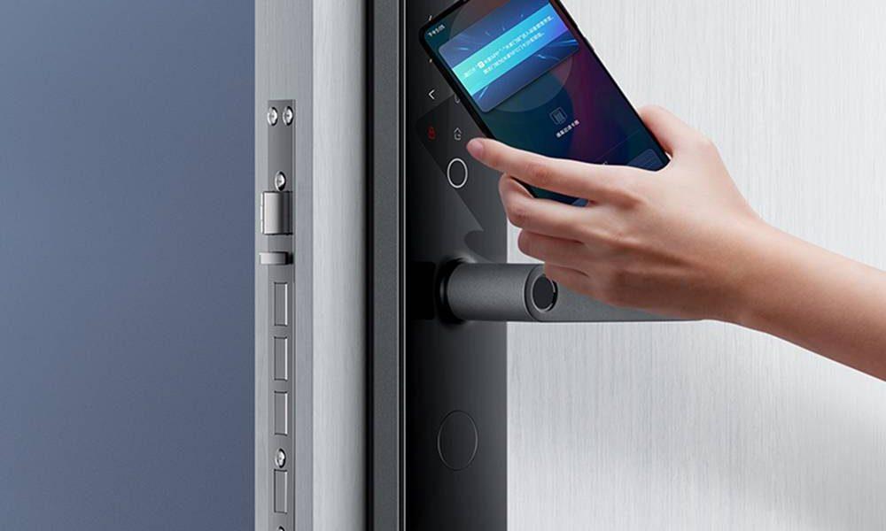 This door lock will make a 'smart home'! Smart Door Lock: Open and close the door of the house with the phone