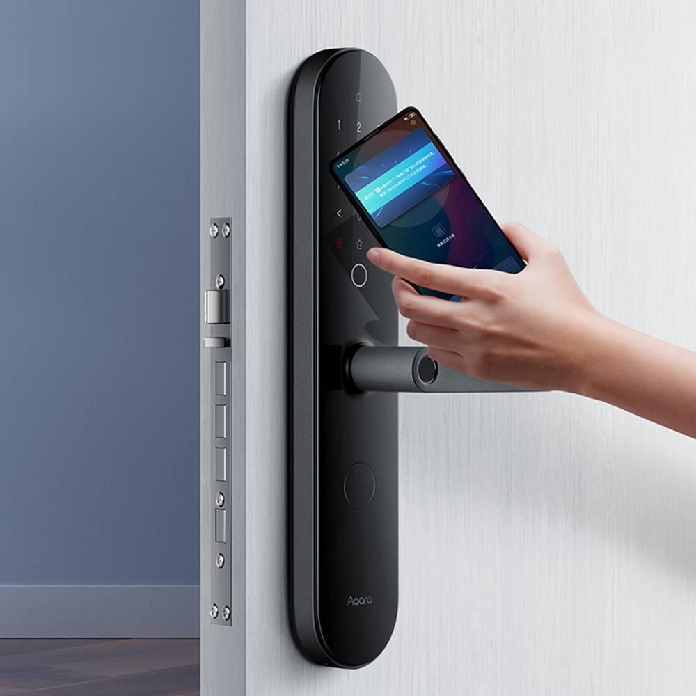 This door lock will make a 'smart home'! Smart Door Lock: Open and close the door of the house with the phone