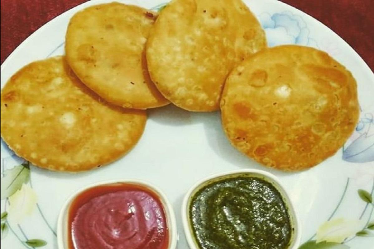 the-people-of-dholpur-are-crazy-about-chhoti-kachori-an-old-taste-intact-for-50-years