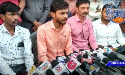 In Bhavnagar district, the kayakers of Phare Pass threw a challenge, announcing anti-BJP voting