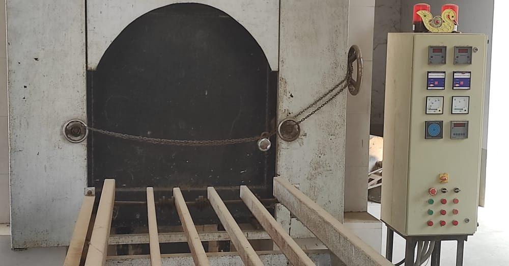The gas furnace built at the cost of lakhs in the crematorium at Sihore remains closed
