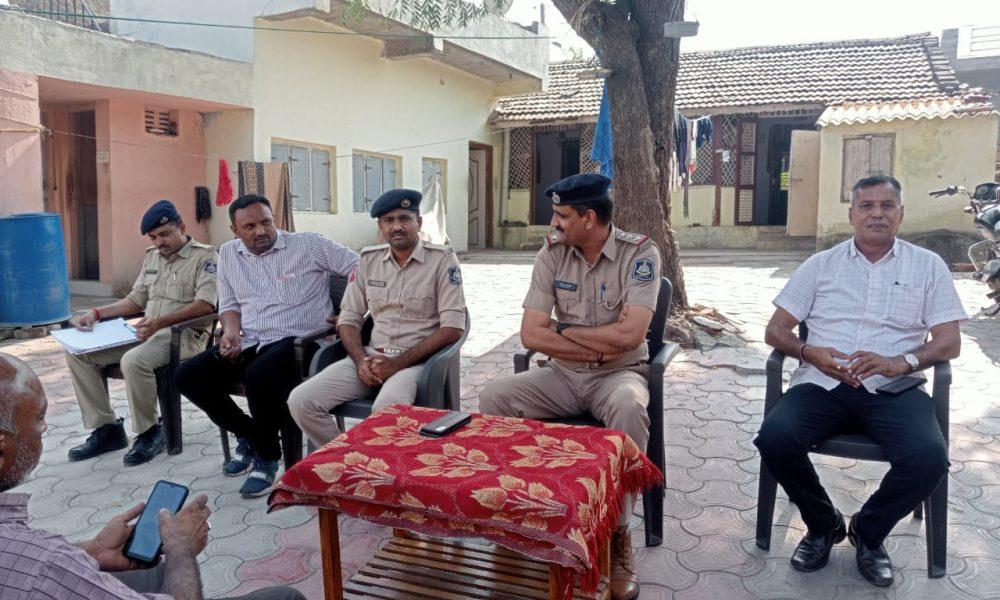 Police is a friend of the people; Sihore PIHG Bharwad met in the scheduled areas to know the problems of the people