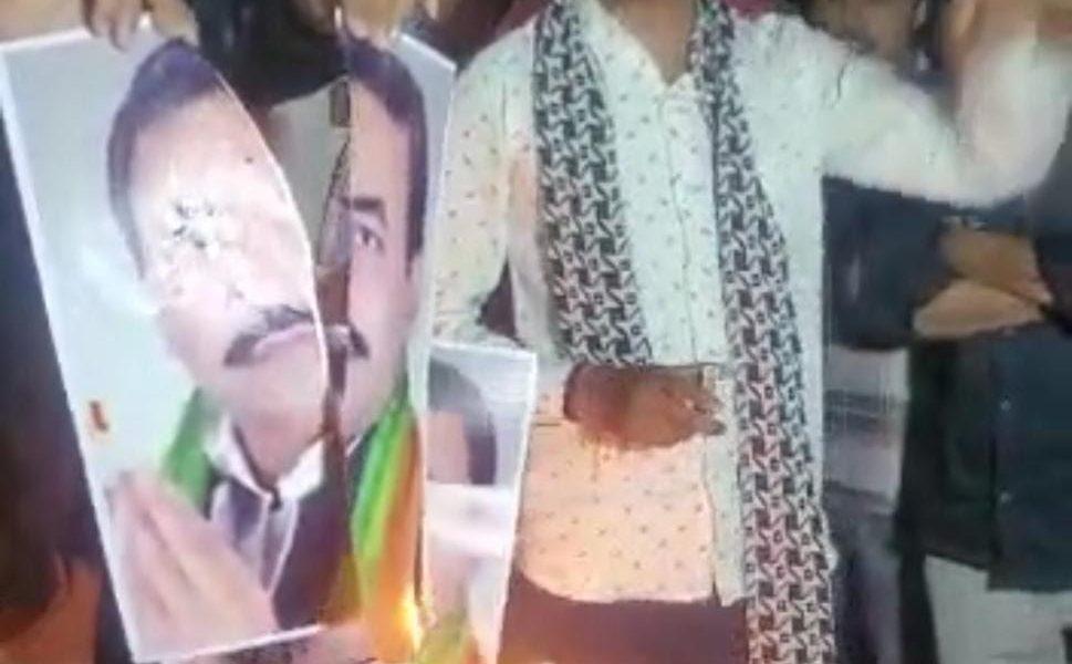 BJP in Botad district Suresh Godhani's outrageous speech from the stage Vilas, Godhani spoke outrageously