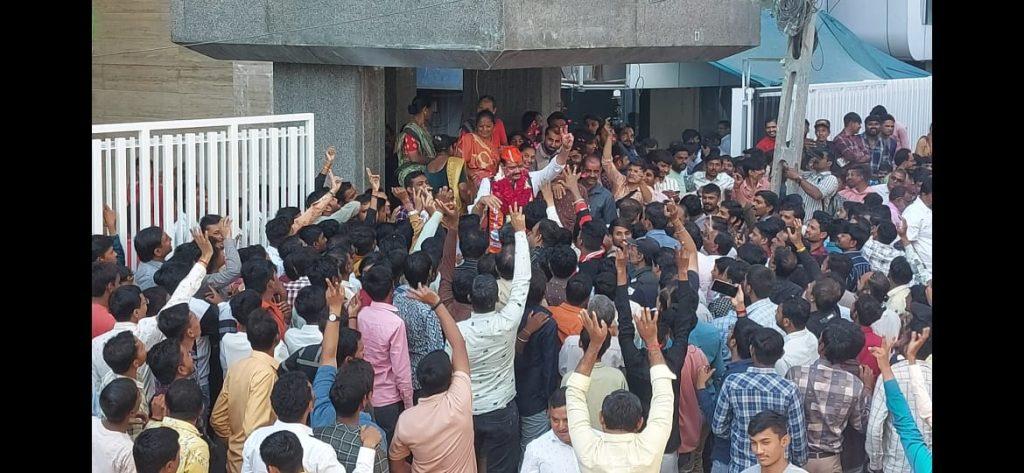 bjp-candidate-from-bhavnagar-west-jitu-vaghani-campaigning-hard