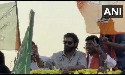 Cricketer Ravindra Jadeja held a road show in support of BJP candidate Rivaba