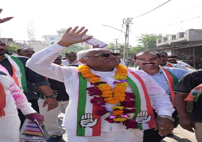 a-man-to-meet-a-man-to-vote-for-gohils-name-echoes-in-the-west-of-bhavnagar