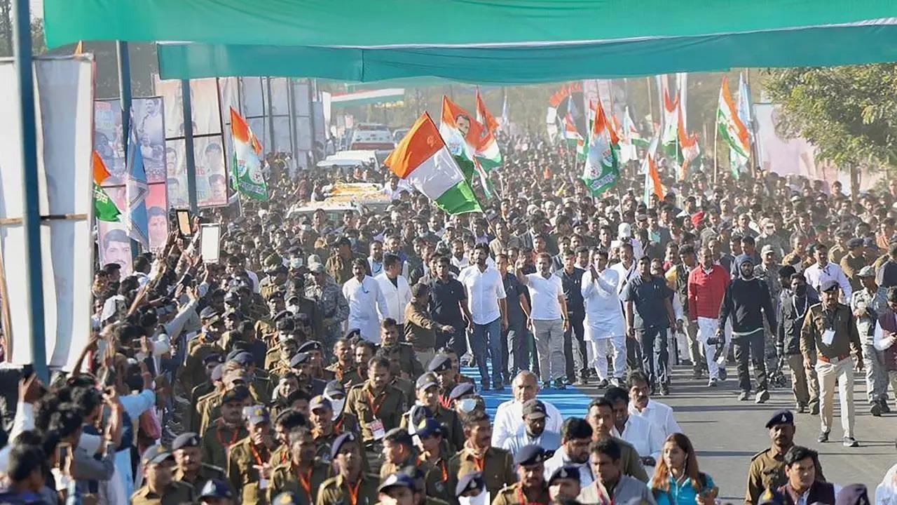 Rahul Gandhi's Bharat Jodo Yatra reached Ujjain, the city of Baba Mahakal, 200 Pandits welcomed him