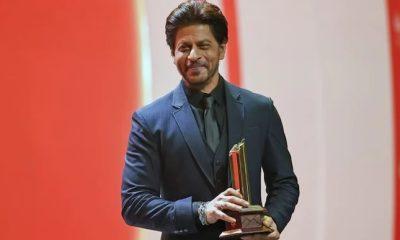 King Khan of Bollywood Shah Rukh received the Global Icon Award of Cinema in UAE