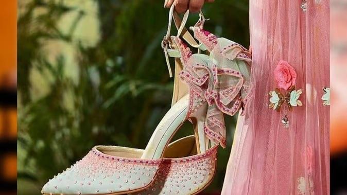 fashion-tips-buy-perfect-wedding-footwear-for-bride