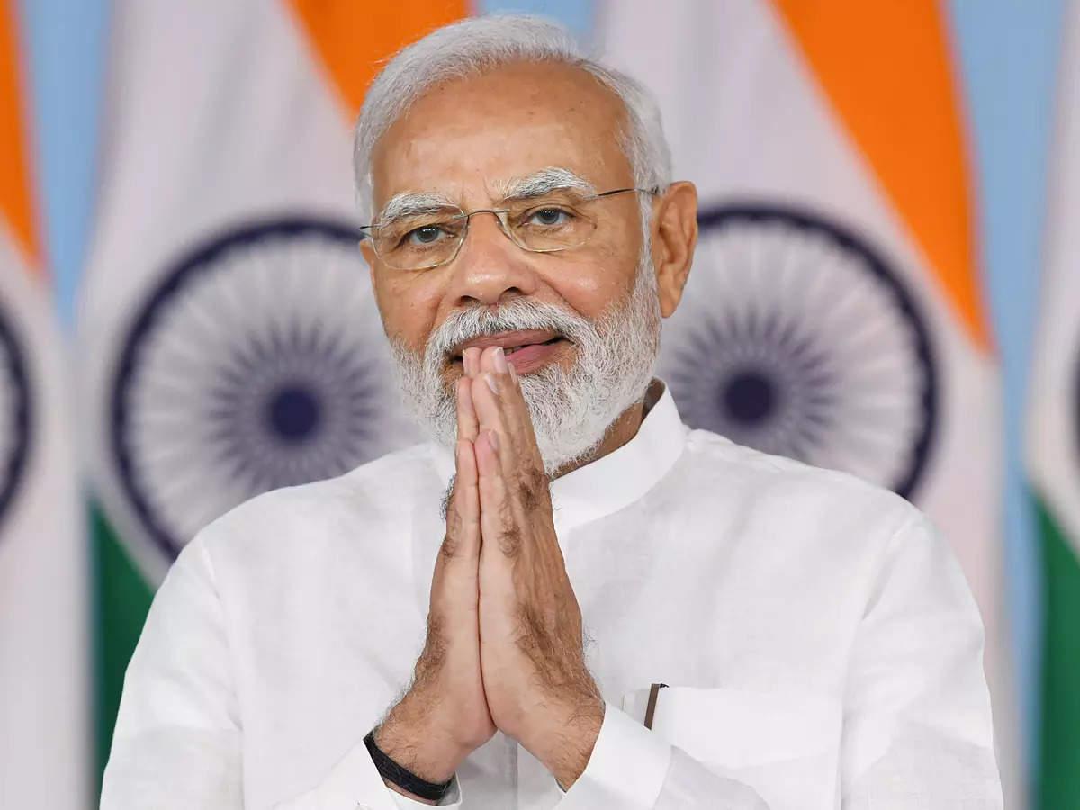 pm-modi-attends-mass-wedding-ceremony-blesses-551-newly-married-couples