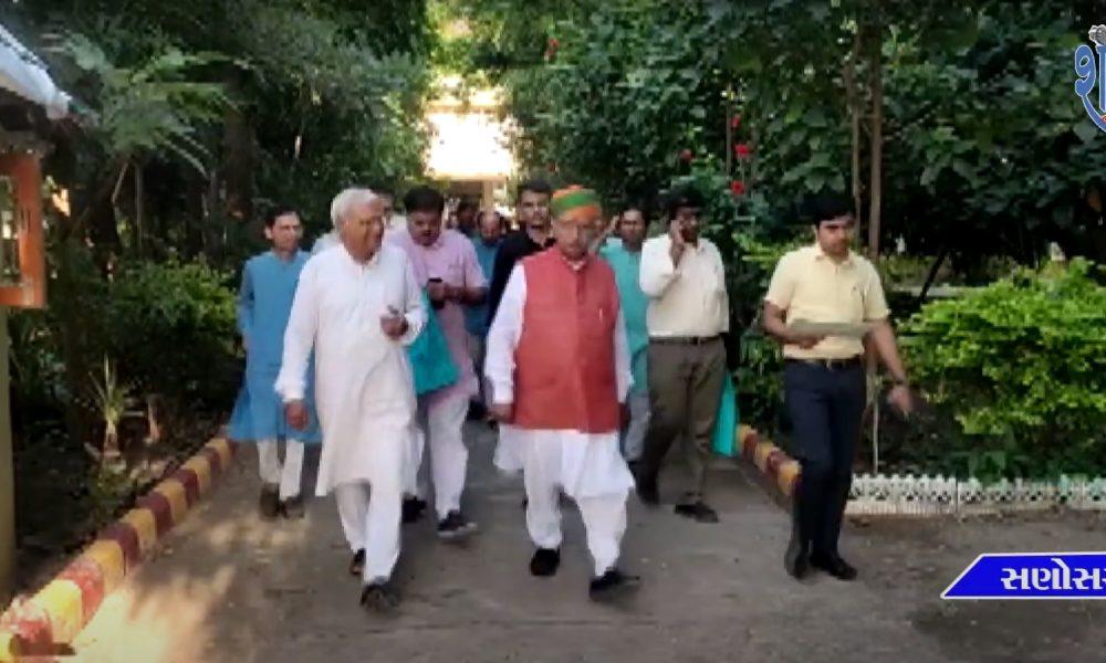 union-minister-shri-arjunram-meghwal-visited-lokbharti-sanosara-near-sihore