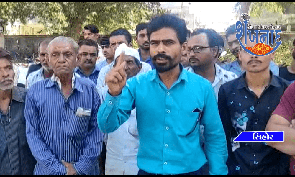 In the Dalit area at Laavad, there was anger among the people who were illegally forced.