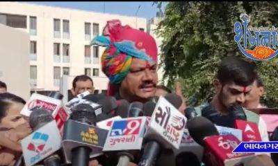 Bhavnagar city BJP candidate Jitu Vaghani voted with his family.