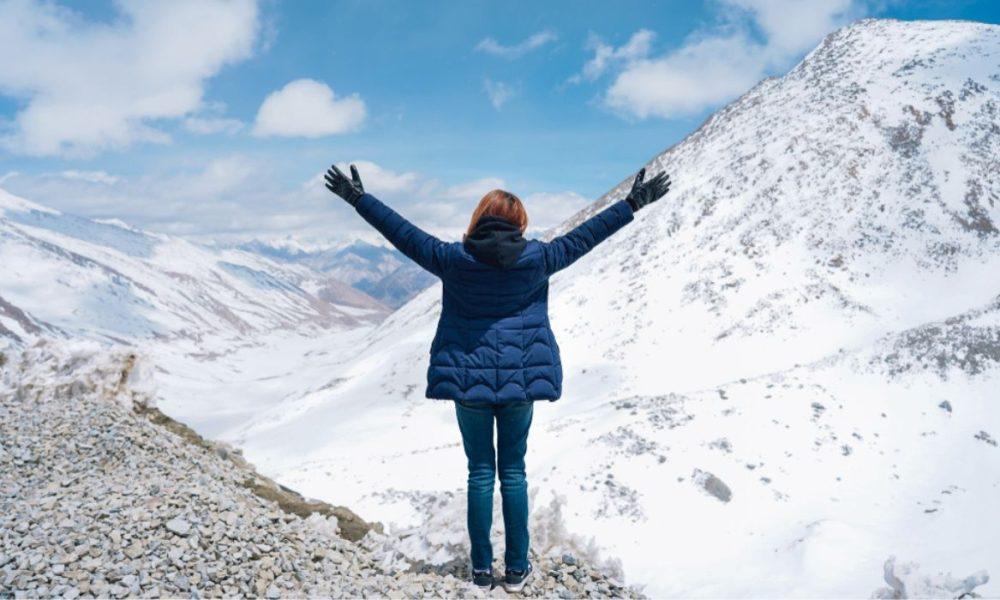 If you want to see snowfall on Christmas-New Year, plan to visit these places