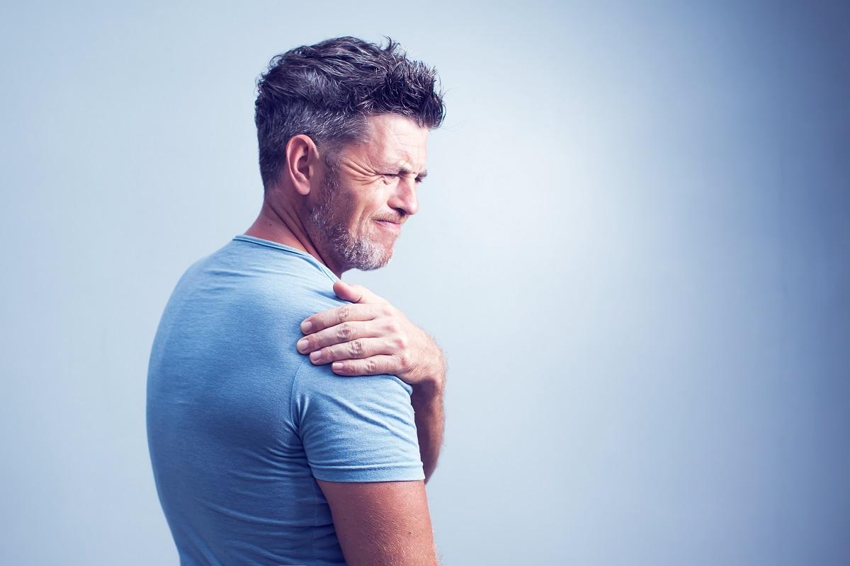 Shoulder Pain: If you are suffering from shoulder pain, get relief from these 4 home remedies.