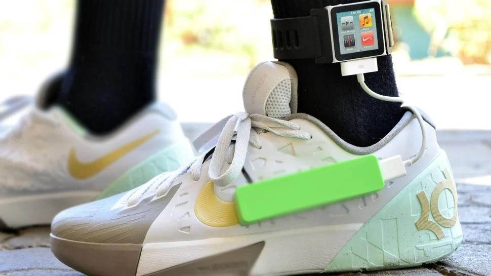 Just walking will charge the smartphone! If you start running, the battery of many devices will die