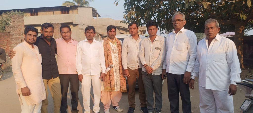 In Jambala village of Sihore taluk, the family members of the bridegroom cast their vote together.