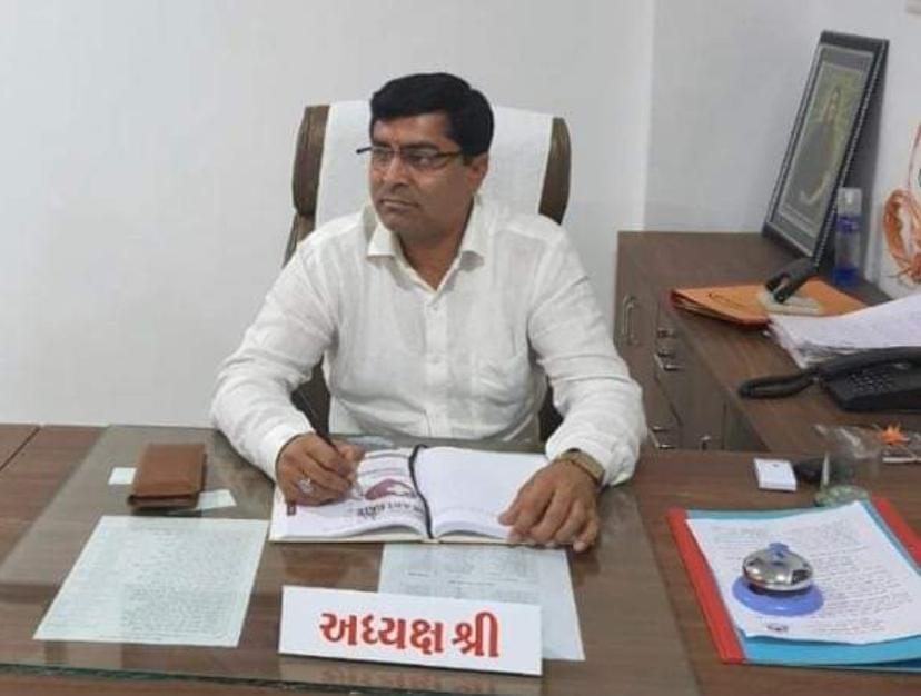 gujarat-is-and-will-remain-bjps-stronghold-all-five-fingers-of-the-people-in-bjp-rule-vikrambhai-nakum