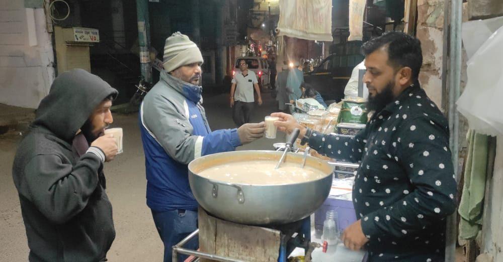 the-demand-for-date-milk-at-sihore-increased-during-the-winter-season