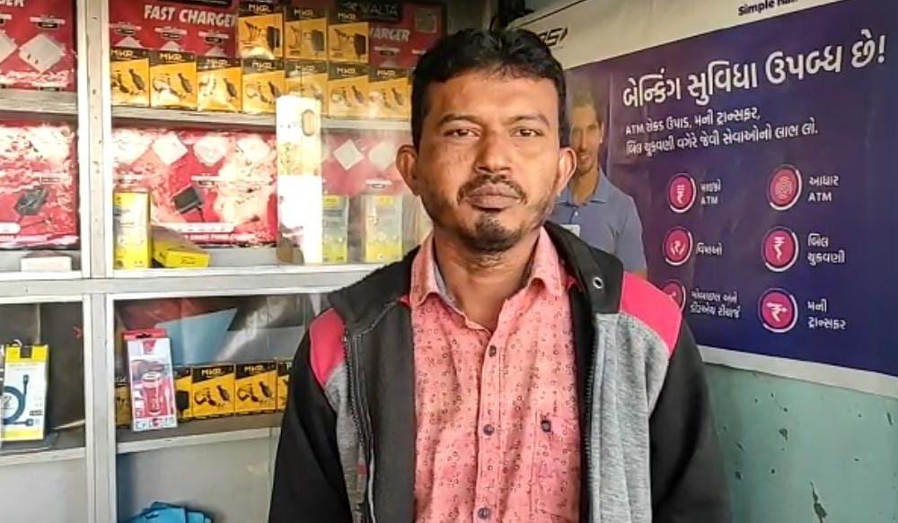 Another theft incident in Sihore, cabin broken near animal hospital; Theft of mobiles and cash