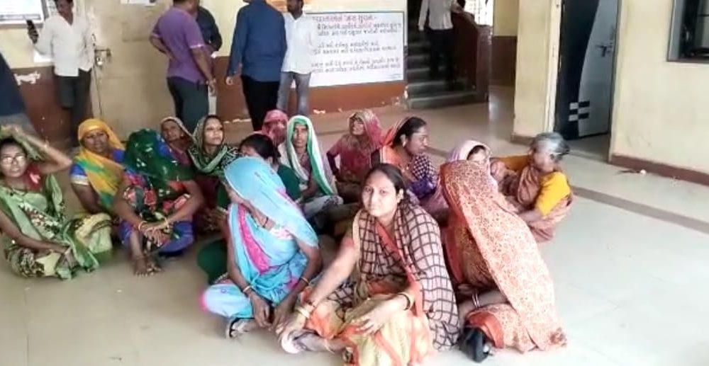 Palitana Municipality employees go on indefinite strike over wages