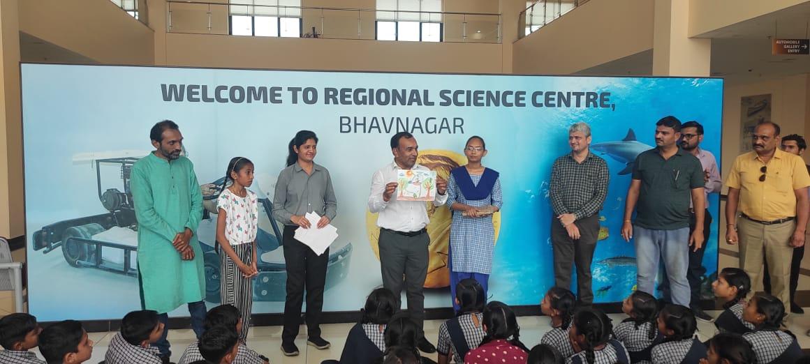 organized-awareness-program-drawing-competition-for-children-at-regional-science-center-bhavnagar