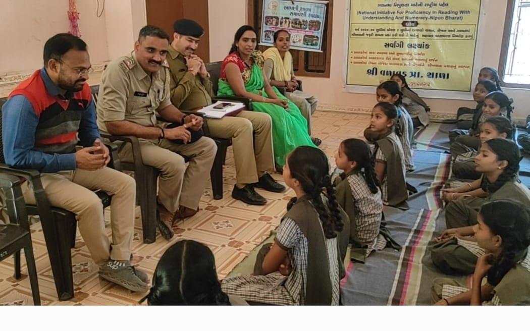 a-new-experiment-of-sehore-police-a-seminar-was-held-to-create-awareness-about-sexual-harassment