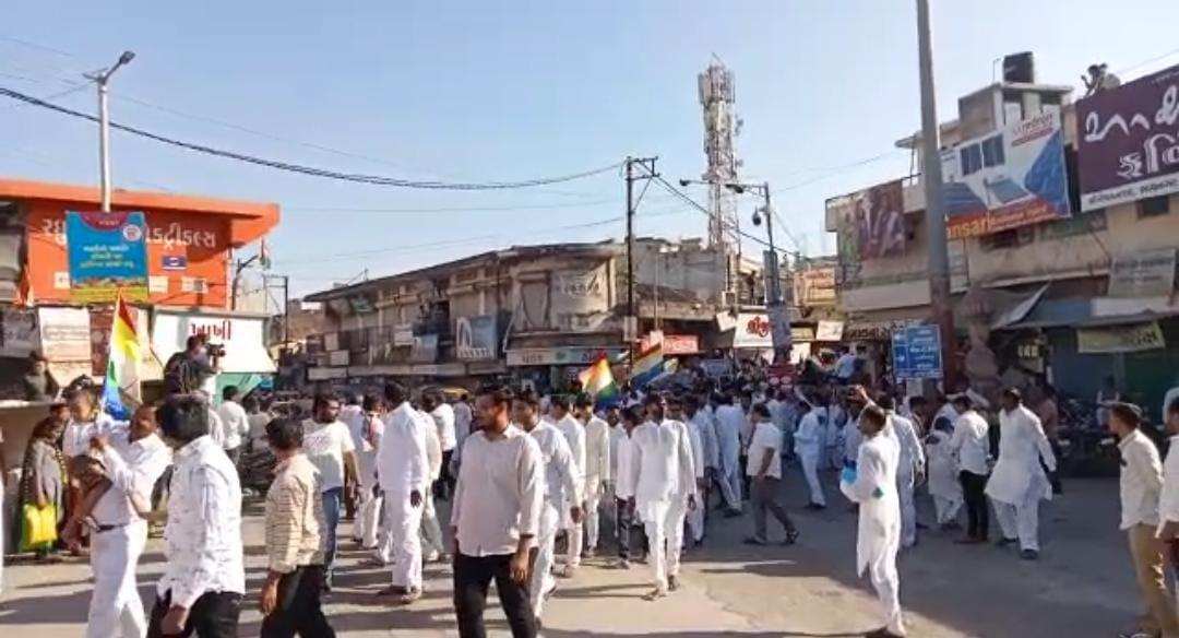 Jain Samaj Khafa of Botad against the vandalism of a religious place in Palitana: An outrageous rally was held