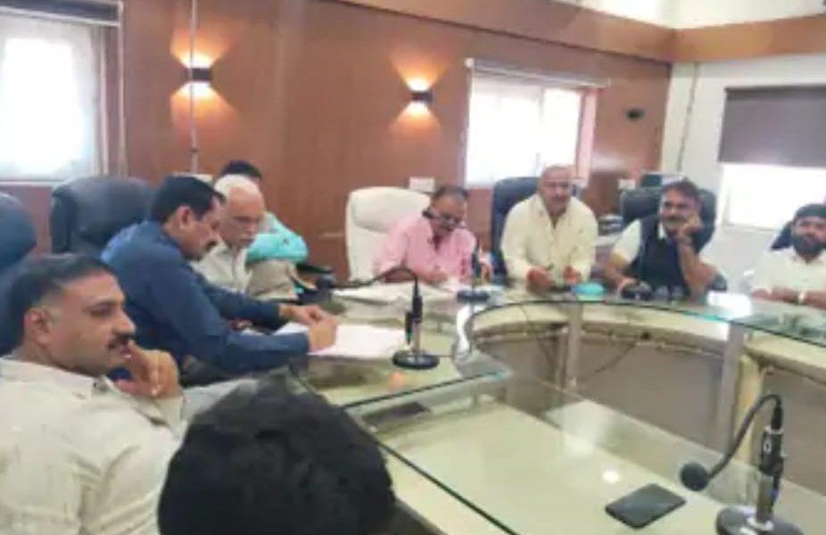 executive-meeting-of-bhavnagar-district-congress-held-congolese-leaders-to-work-hard-to-survive
