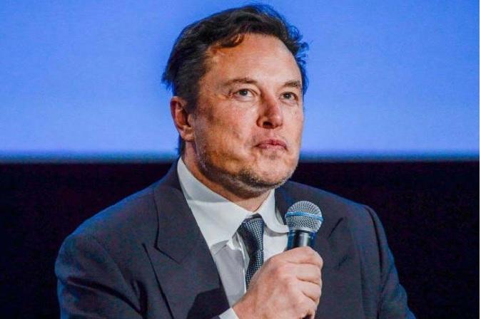 Elon Musk's Arbitrary: Blocks Twitter Handles of Opposing Journalists