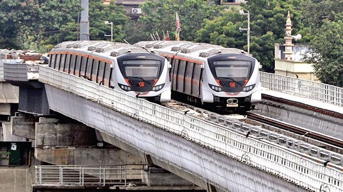 triveni-sangam-in-ahmedabad-a-bridge-has-been-prepared-for-passengers-to-get-the-facility-of-bullet-metro-and-brts-at-one-place