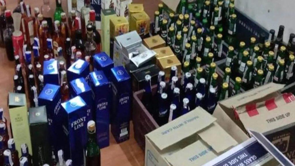 a-large-quantity-of-foreign-liquor-worth-lakhs-of-rupees-was-seized-from-a-wadi-in-kerala-village-of-ahmedabad