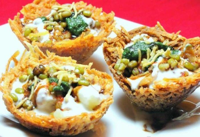 This place in Delhi is very famous for chaat! You can also try once