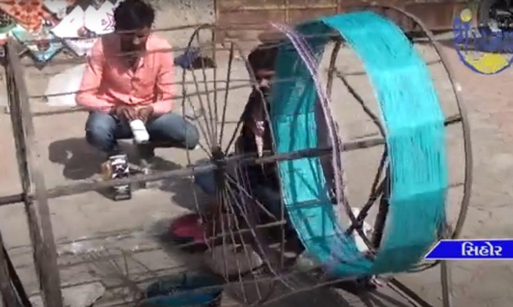Heavy wear and tear of kites, ropes, chiki, sugarcane, firki etc. was seen in Sihore market.