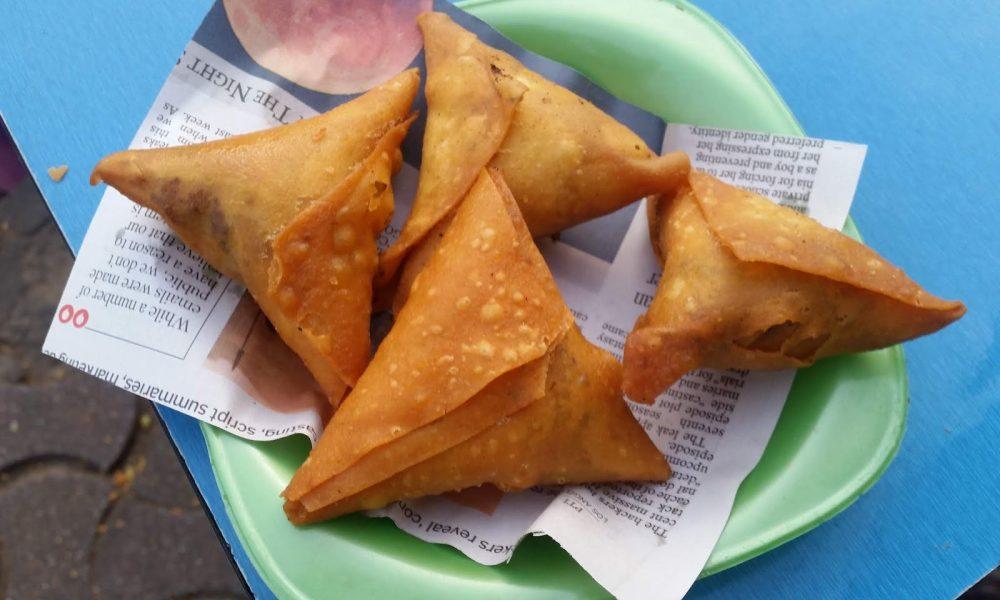 Street Food: Have you eaten Alwar's 'Rajinikanth' samosas, the taste will make you crazy