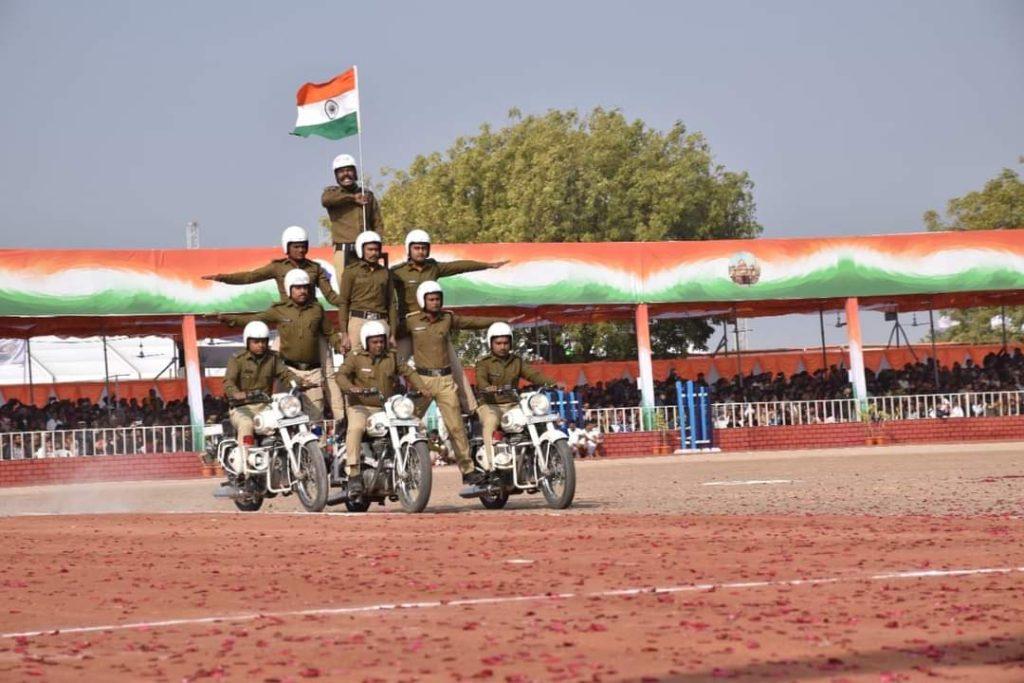 Celebration of State Republic Day in Botad in the presence of Acharya Devvratji and Bhupendrabhai Patel