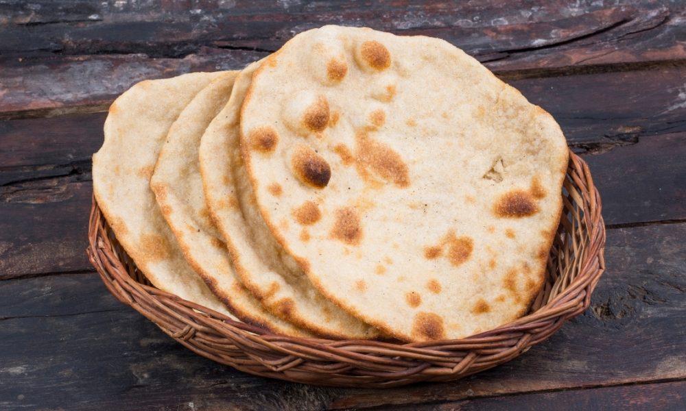 Know how everyone's favorite tandoori roti reaches our plate?